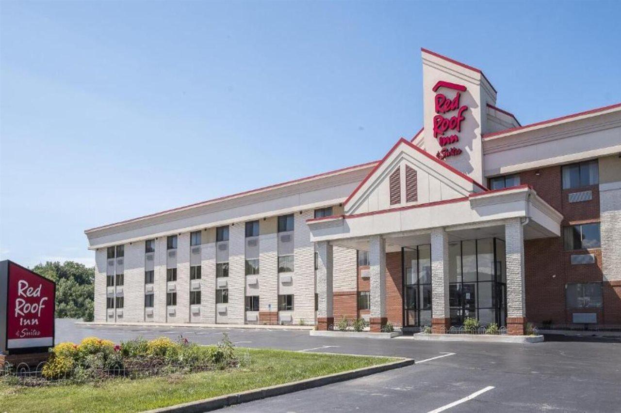 Red Roof Inn & Suites Cleveland - Элирия Экстерьер фото