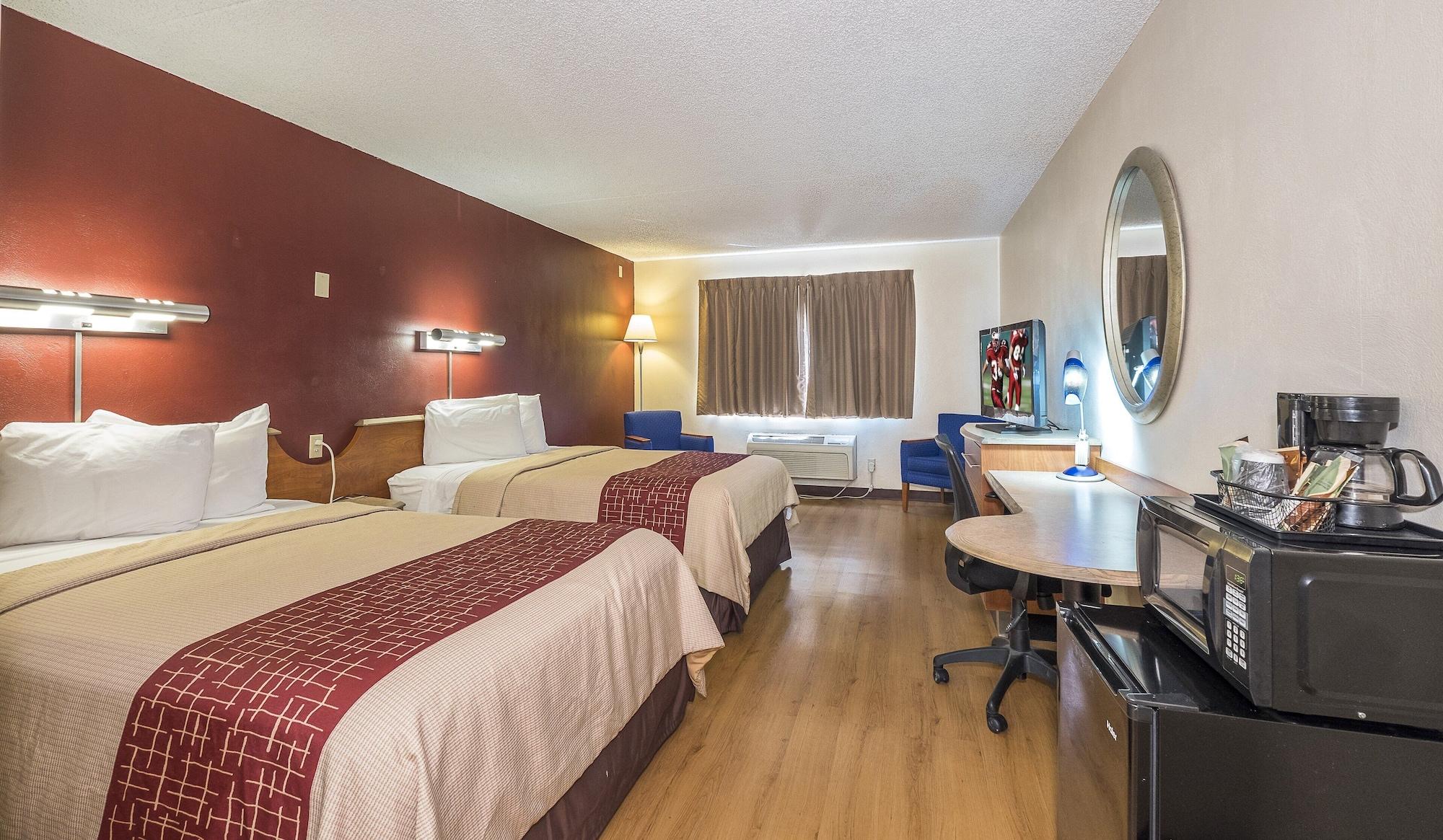 Red Roof Inn & Suites Cleveland - Элирия Экстерьер фото