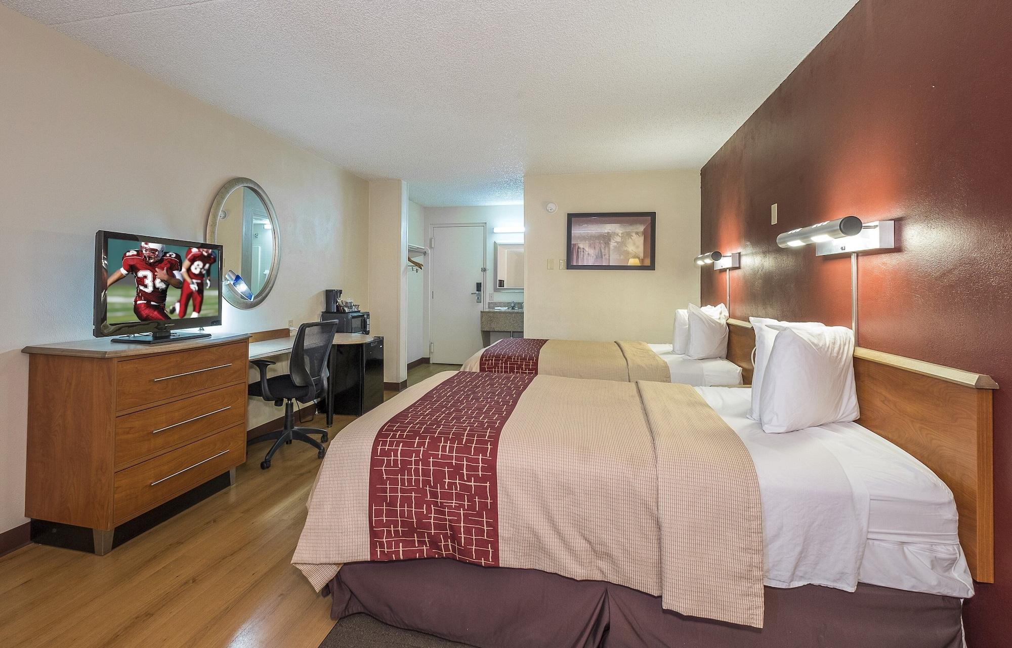 Red Roof Inn & Suites Cleveland - Элирия Экстерьер фото
